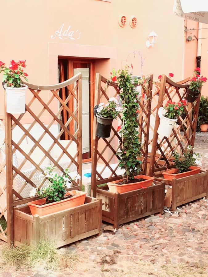 Ada'S Guest House Bosa Exterior foto