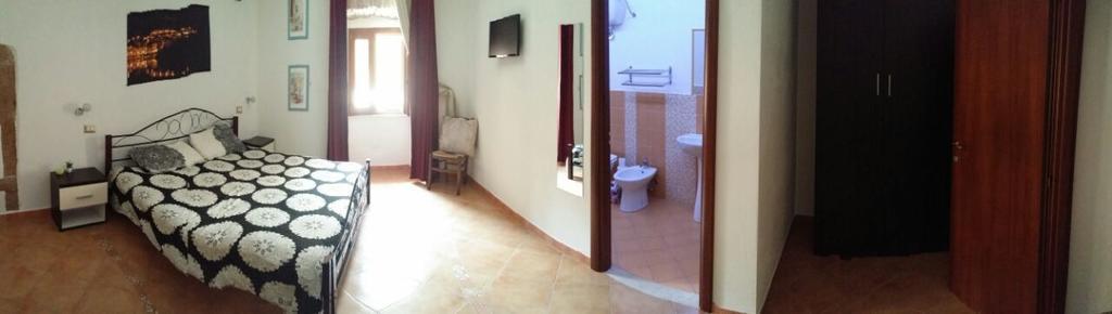 Ada'S Guest House Bosa Exterior foto
